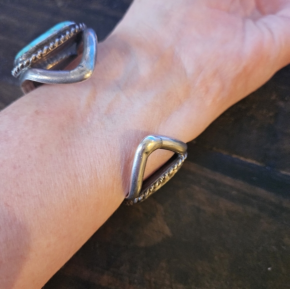Huge Navajo Turquoise Sterling Silver Cuff Bracelet - Picture 4 of 10
